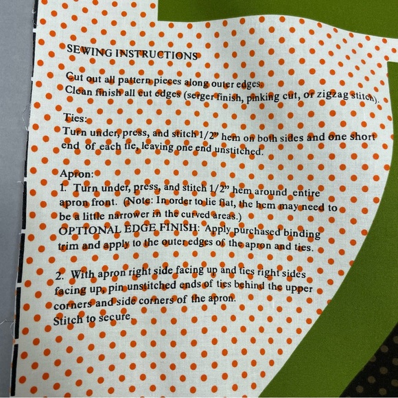 Halloween Apron Cut and Sew Project Fabric Panel‎ Skull Roses Crafting DIY #K14 - Picture 8 of 10